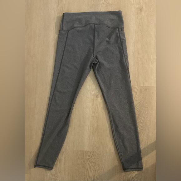 Size LG Women’s Under Armour Gray Leggings - Picture 3 of 7